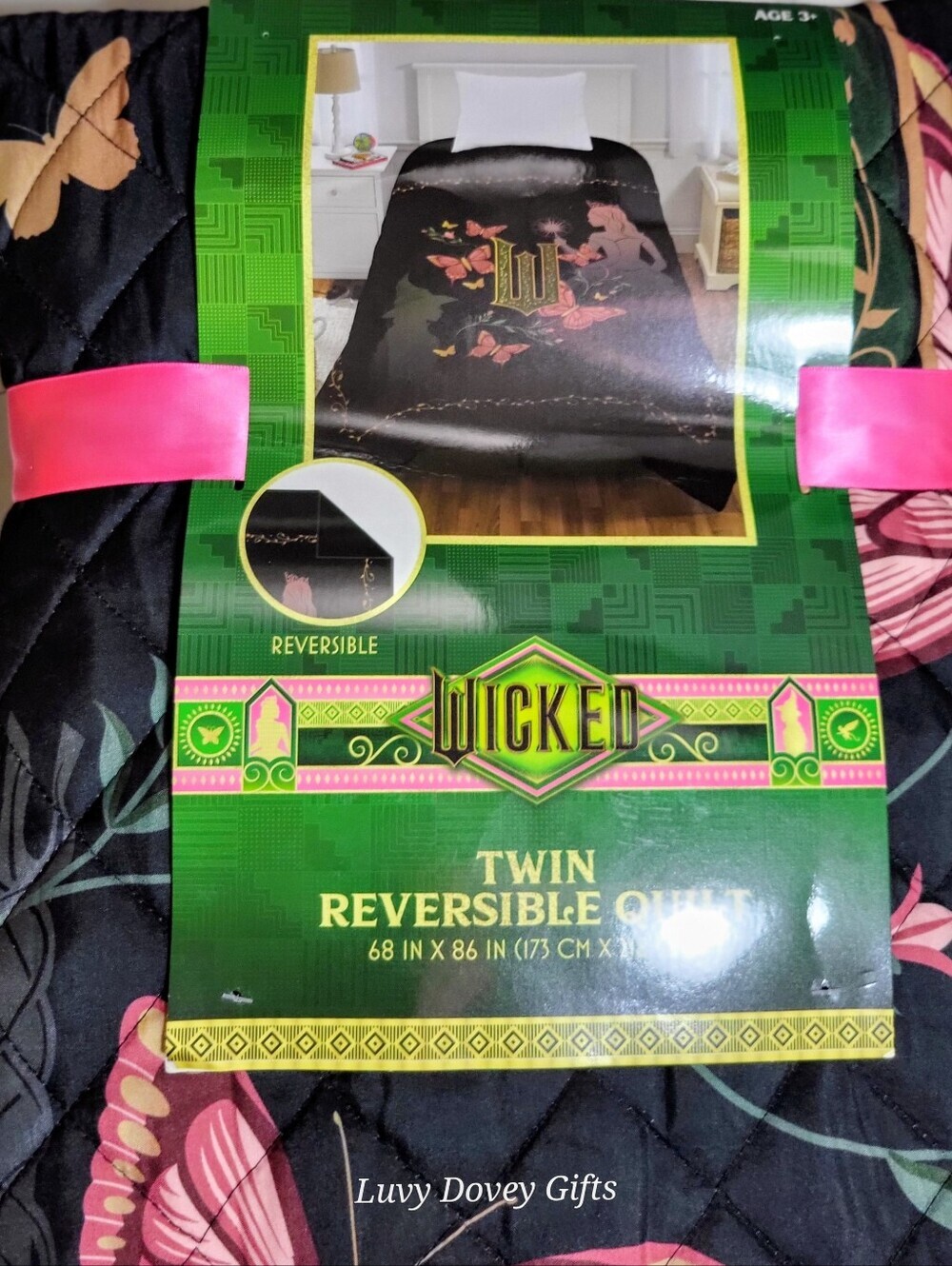Universal Studios Wicked Reversible TWIN Black Quilt Blanket NWT
